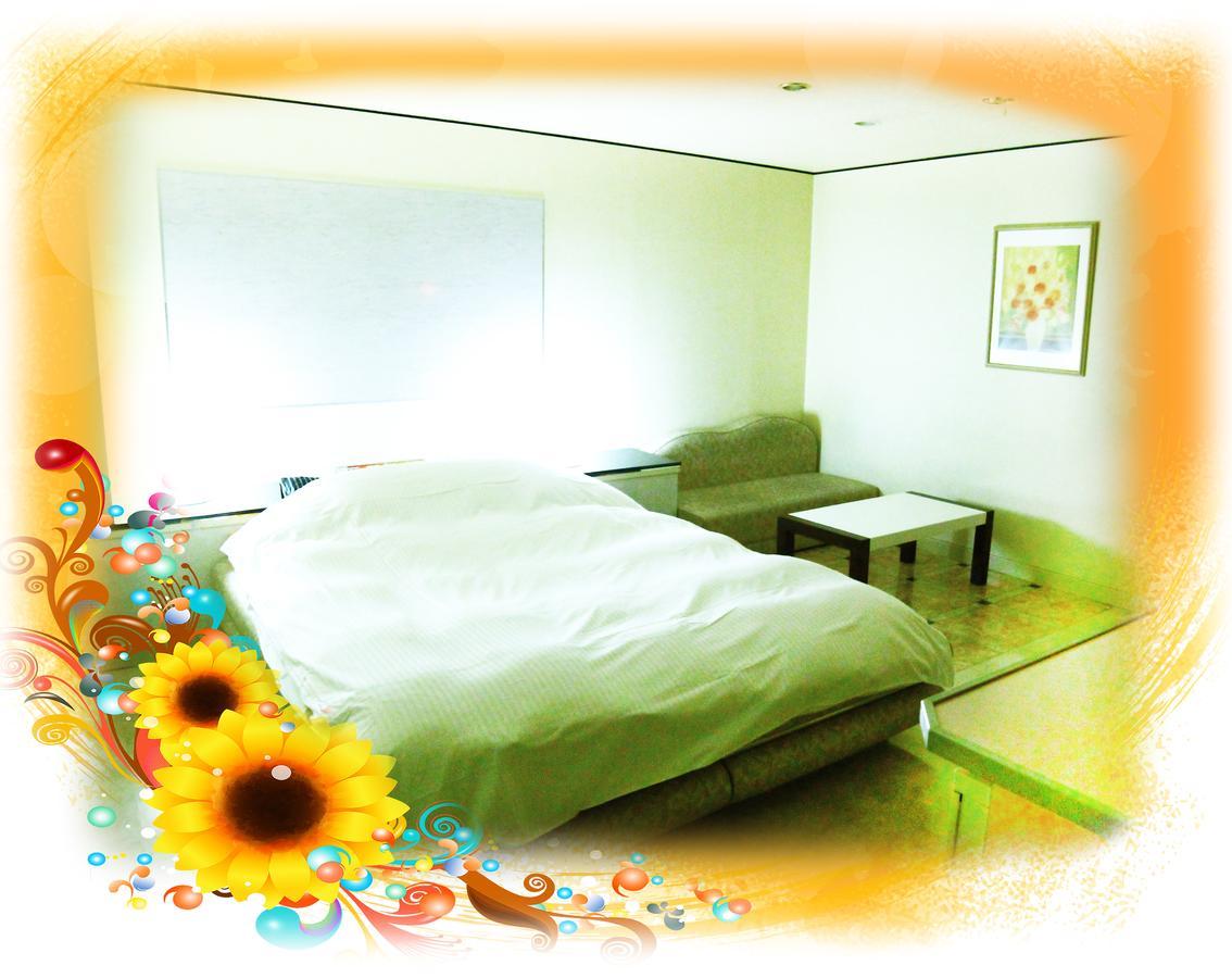 Kyoto Hotel Crown (Adults Only) Exterior photo