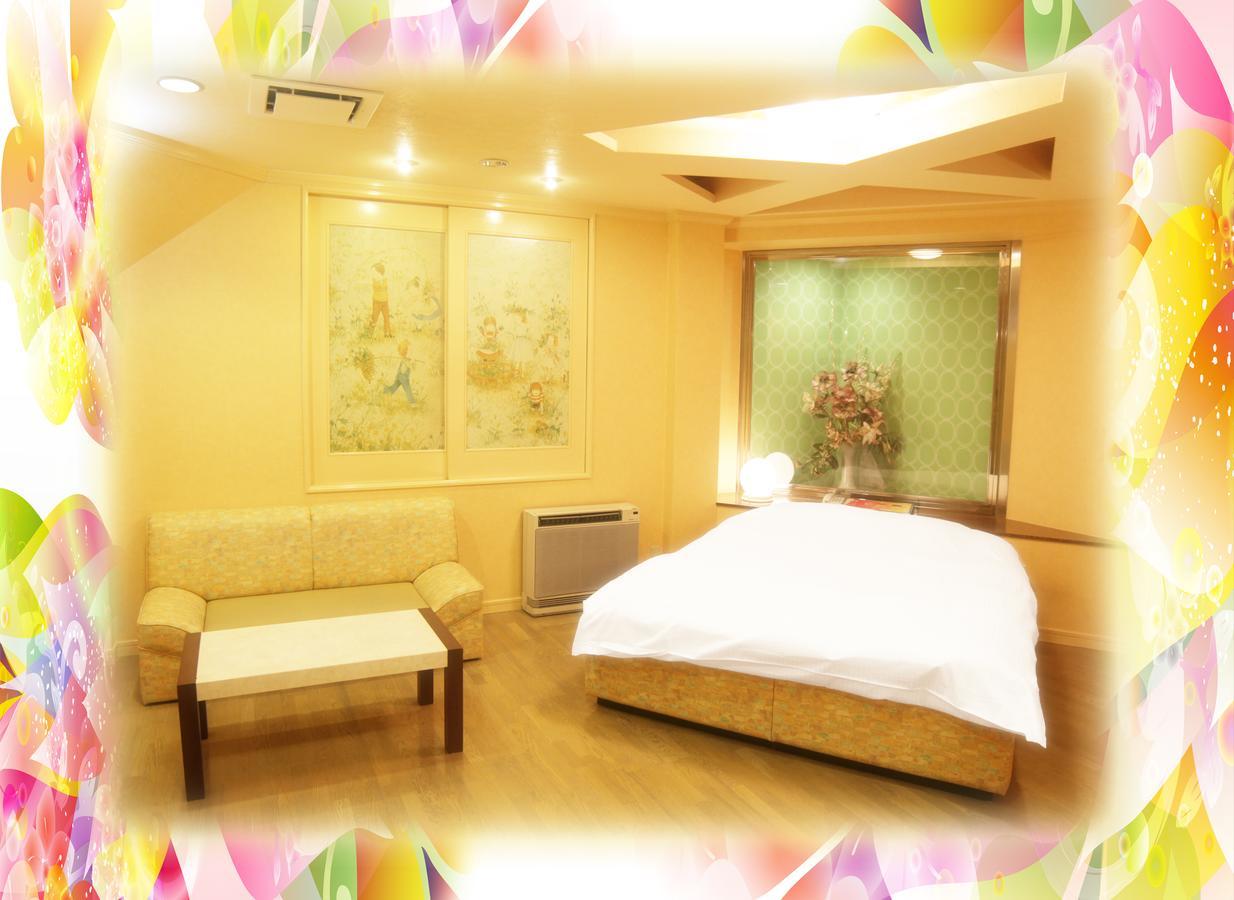 Kyoto Hotel Crown (Adults Only) Exterior photo