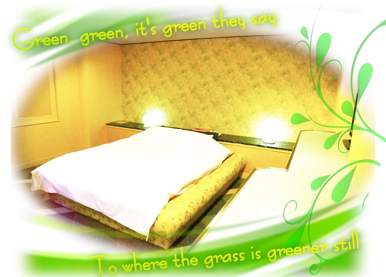 Kyoto Hotel Crown (Adults Only) Exterior photo