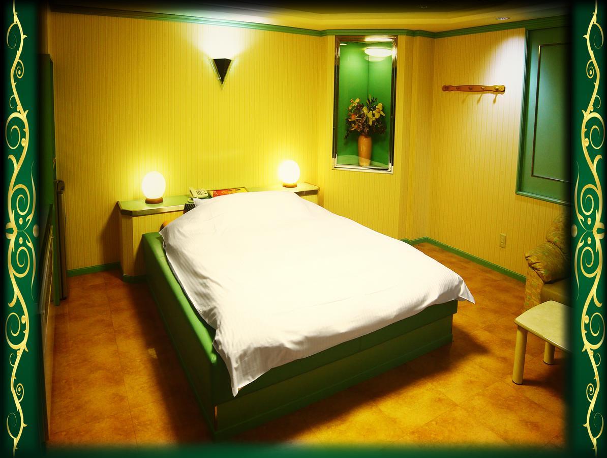 Kyoto Hotel Crown (Adults Only) Exterior photo